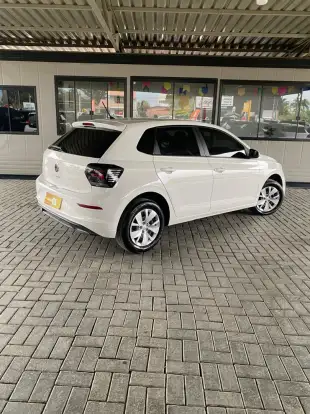 VOLKSWAGEN-POLO-2023