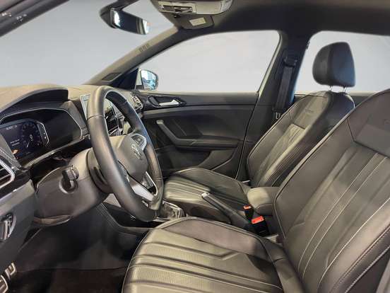 VOLKSWAGEN-T-CROSS-2024