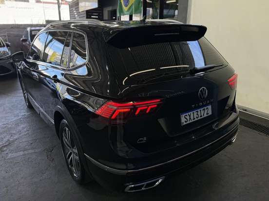 VOLKSWAGEN-TIGUAN-2.0 300 TSI GASOLINA ALLSPACE R-LINE AUTOMÁTICO VOLKSWAGEN-TIGUAN-2023