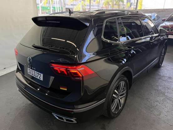 VOLKSWAGEN-TIGUAN-2.0 300 TSI GASOLINA ALLSPACE R-LINE AUTOMÁTICO VOLKSWAGEN-TIGUAN-2023