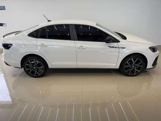 VOLKSWAGEN-VIRTUS-2024