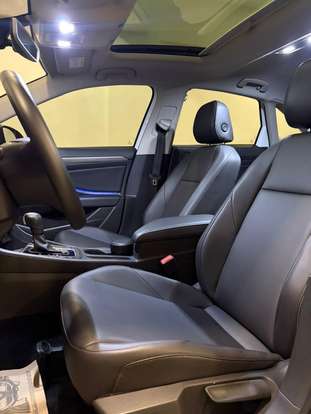 VOLKSWAGEN-JETTA-2019
