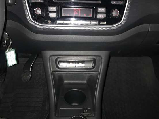 VOLKSWAGEN-UP-1.0 MPI TOTAL FLEX 4P MANUAL VOLKSWAGEN-UP-2019
