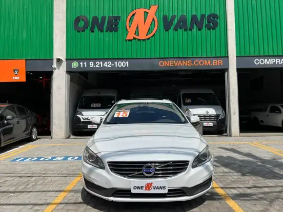 VOLVO-V60-2.0 T5 MOMENTUM TURBO GASOLINA 4P AUTOMÁTICO VOLVO-V60-2015