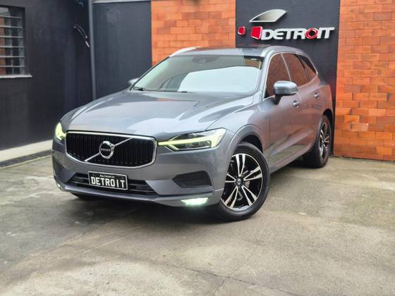 VOLVO XC60 2.0 D5 DIESEL MOMENTUM AWD GEARTRONIC