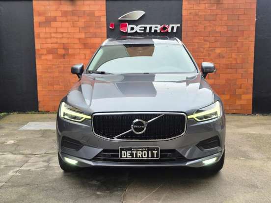 VOLVO-XC60-2018