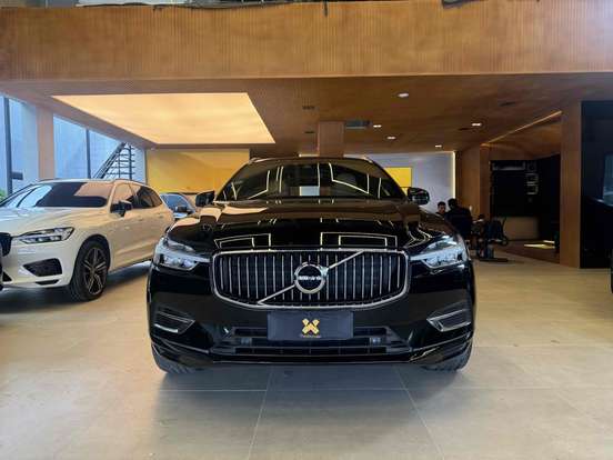 VOLVO-XC60-2019