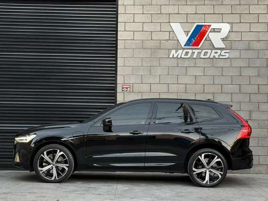 VOLVO-XC60-2022