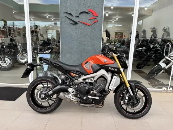 YAMAHA MT-09 YAMAHA MT-09