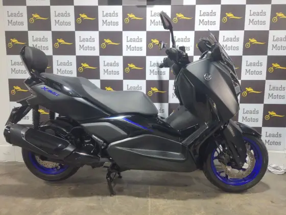 YAMAHA XMAX 300 CONNECTED ABS YAMAHA XMAX 300 CONNECTED ABS