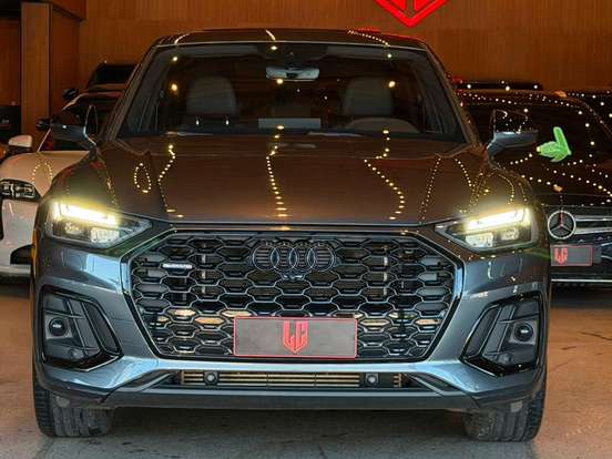 AUDI-Q5-2022