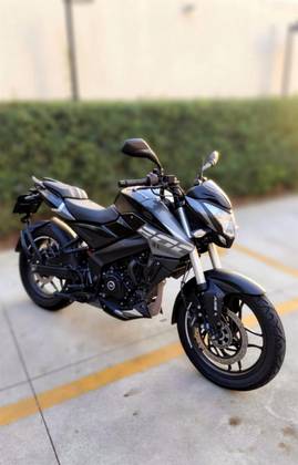 BAJAJ DOMINAR 200 
