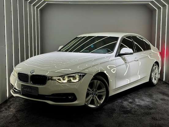 BMW-320i-2017