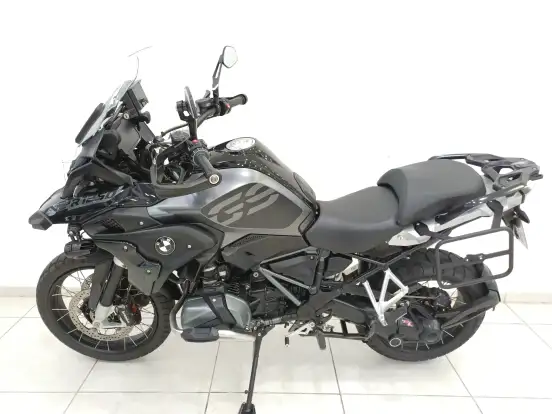 BMW-R 1250 GS TRIPLE BLACK BMW-R 1250 GS TRIPLE BLACK-2023