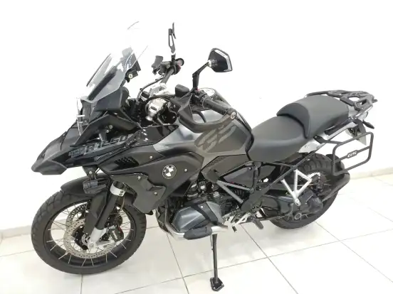 BMW-R 1250 GS TRIPLE BLACK BMW-R 1250 GS TRIPLE BLACK-2023