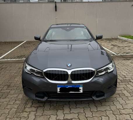 BMW-320i-2020