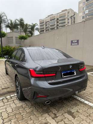 BMW-320i-2020