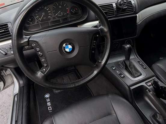 BMW-320i-2.2 24V GASOLINA 4P AUTOMÁTICO BMW-320i-2002