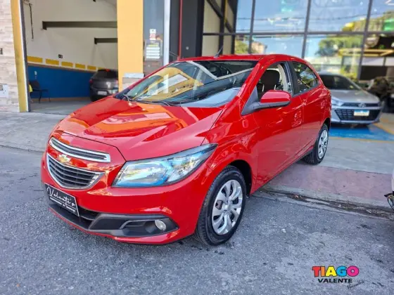 CHEVROLET ONIX 1.4 MPFI LT 8V FLEX 4P MANUAL CHEVROLET ONIX 1.4 MPFI LT 8V FLEX 4P MANUAL