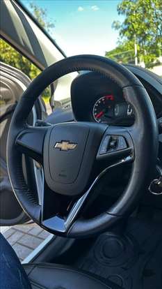 CHEVROLET-ONIX-2018