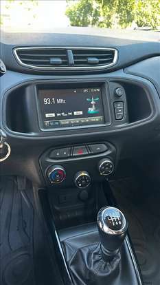 CHEVROLET-ONIX-2018