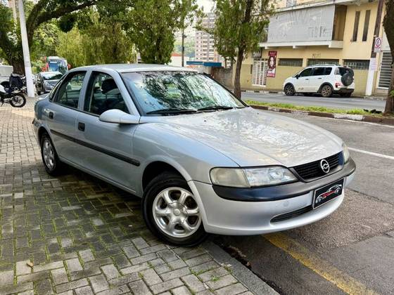 CHEVROLET VECTRA 2.0 MPFI GLS 8V GASOLINA 4P MANUAL