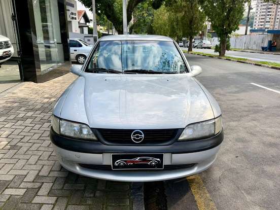 CHEVROLET-VECTRA-2.0 MPFI GLS 8V GASOLINA 4P MANUAL CHEVROLET-VECTRA-1998
