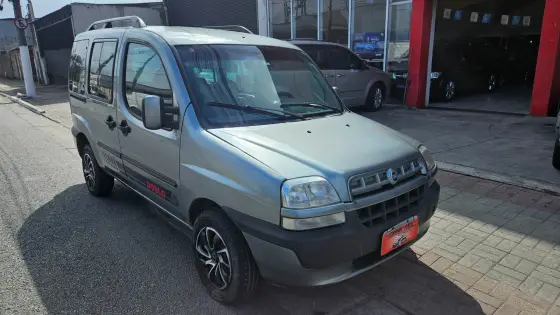 FIAT DOBLÒ 1.8 MPI HLX 8V FLEX 4P MANUAL FIAT DOBLÒ 1.8 MPI HLX 8V FLEX 4P MANUAL