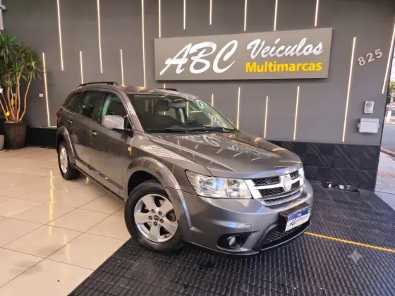 FIAT FREEMONT 2.4 EMOTION 16V GASOLINA 4P AUTOMÁTICO FIAT FREEMONT 2.4 EMOTION 16V GASOLINA 4P AUTOMÁTICO