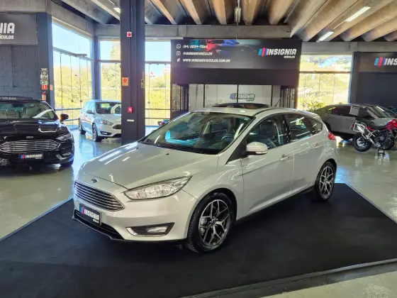 FORD FOCUS 2.0 TITANIUM 16V FLEX 4P POWERSHIFT FORD FOCUS 2.0 TITANIUM 16V FLEX 4P POWERSHIFT
