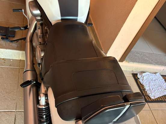 HARLEY-DAVIDSON-V-ROD MUSCLE HARLEY-DAVIDSON-V-ROD MUSCLE-2013