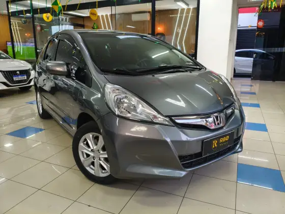HONDA FIT 1.4 LX 16V FLEX 4P AUTOMÁTICO