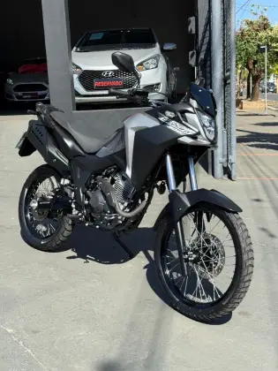 HONDA XRE 300 SAHARA HONDA XRE 300 SAHARA