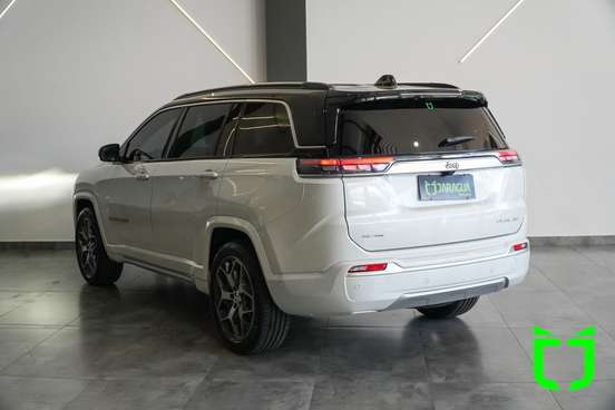 JEEP-COMMANDER-2024