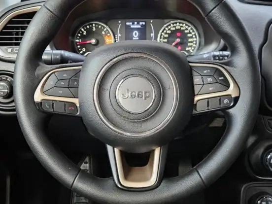 JEEP-RENEGADE-2.0 16V TURBO DIESEL CUSTOM 4P 4X4 AUTOMÁTICO JEEP-RENEGADE-2018