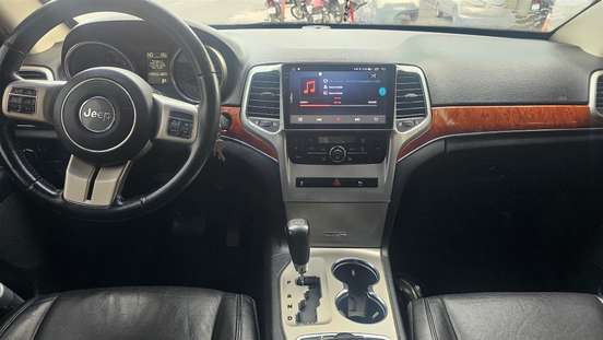 JEEP-GRAND CHEROKEE-2011