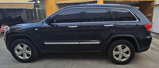 JEEP-GRAND CHEROKEE-2011