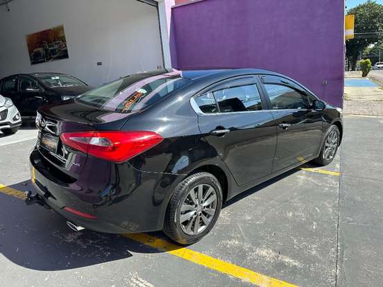 KIA-CERATO-1.6 SX 16V FLEX 4P AUTOMÁTICO KIA-CERATO-2015