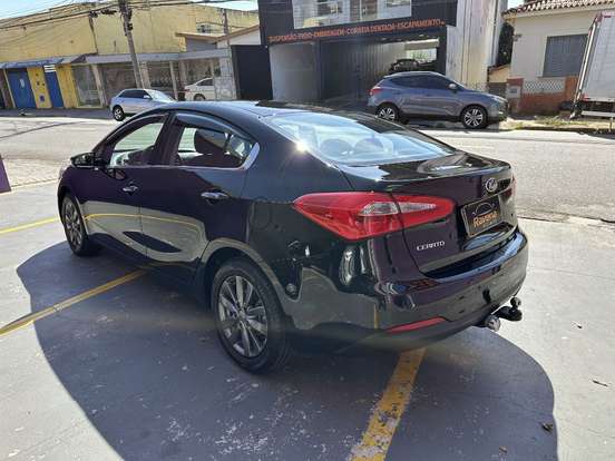 KIA-CERATO-1.6 SX 16V FLEX 4P AUTOMÁTICO KIA-CERATO-2015