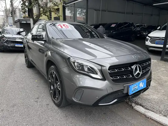 MERCEDES-BENZ-GLA 200-1.6 CGI FLEX NIGHT 7G-DCT MERCEDES-BENZ-GLA 200-2018