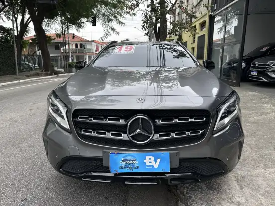 MERCEDES-BENZ-GLA 200-2018