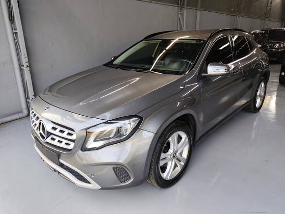MERCEDES-BENZ GLA 200 1.6 CGI FLEX STYLE 7G-DCT
