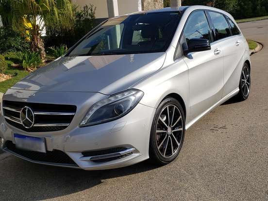 MERCEDES-BENZ-B 200-1.6 SPORT TURBO GASOLINA 4P AUTOMÁTICO MERCEDES-BENZ-B 200-2014