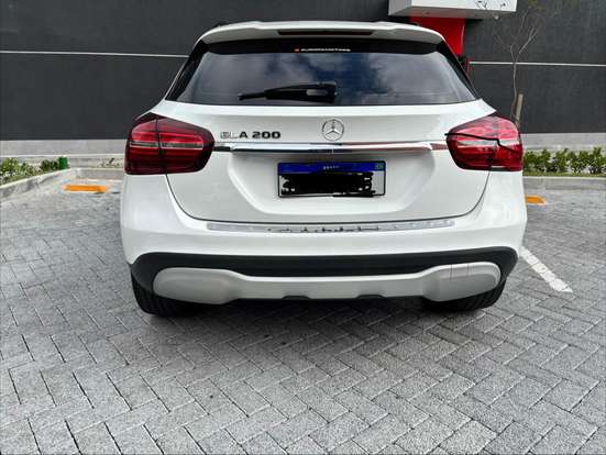 MERCEDES-BENZ-GLA 200-2019