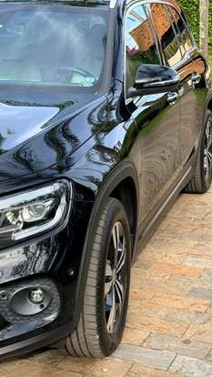 MERCEDES-BENZ-GLB 200-2021