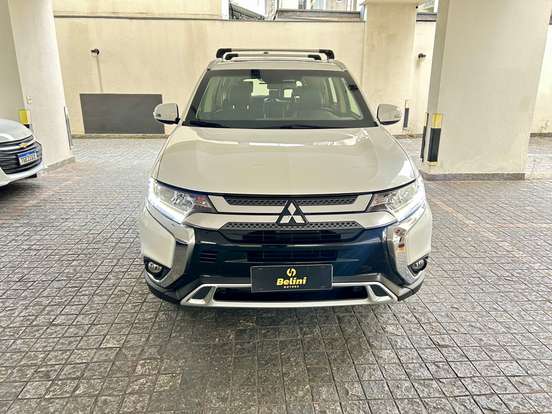 MITSUBISHI-OUTLANDER-2.0 MIVEC GASOLINA HPE AUTOMÁTICO MITSUBISHI-OUTLANDER-2021