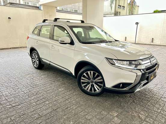 MITSUBISHI-OUTLANDER-2.0 MIVEC GASOLINA HPE AUTOMÁTICO MITSUBISHI-OUTLANDER-2021