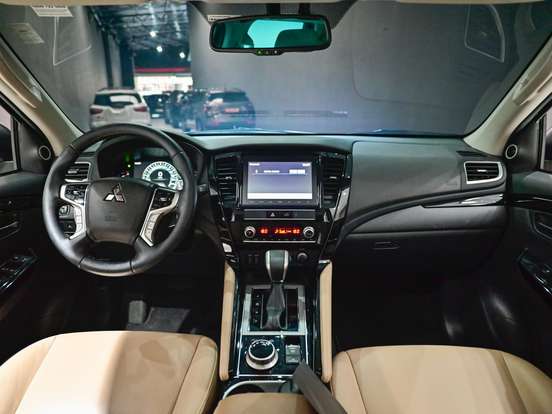 MITSUBISHI-PAJERO SPORT-2.4 16V MIVEC TURBO DIESEL HPE AWD AUTOMÁTICO MITSUBISHI-PAJERO SPORT-2023
