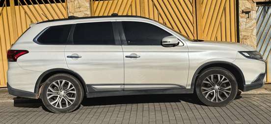 MITSUBISHI-OUTLANDER-2015