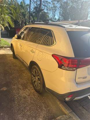 MITSUBISHI-OUTLANDER-2015